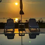 Luxury Sea View With Access - Parking & Heated Pool