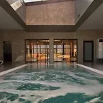 Luxury Sea View With Access - Parking & Heated Pool