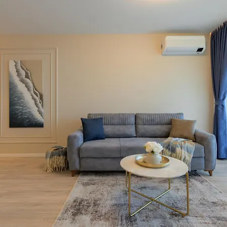 Appartement Luxury Sea View With Access - Parking & Heated Pool Varna