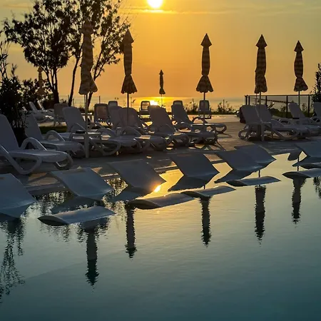 Luxury Sea View With Access - Parking & Heated Pool فارنا