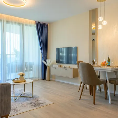 Luxury Sea View With Access - Parking & Heated Pool * 瓦爾納