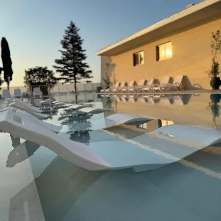 Luxury Sea View With Access - Parking & Heated Pool