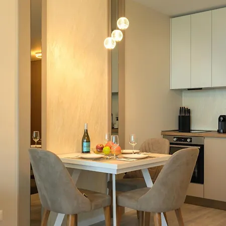 Luxury Sea View With Access - Parking & Heated Pool Apartment