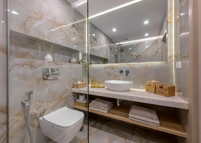 Luxury Sea Prestige - Jacuzzi, Sauna And Steam Bath דירה וארנה