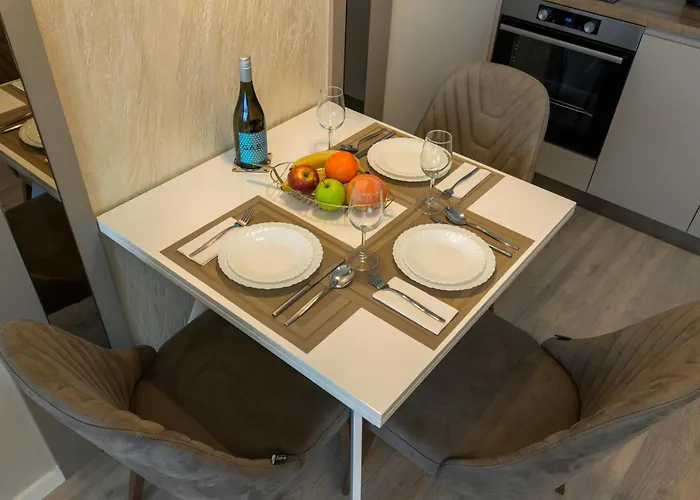 Luxury Sea Prestige - Jacuzzi, Sauna And Steam Bath דירה וארנה