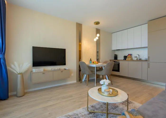 Luxury Sea Prestige - Jacuzzi, Sauna And Steam Bath וארנה